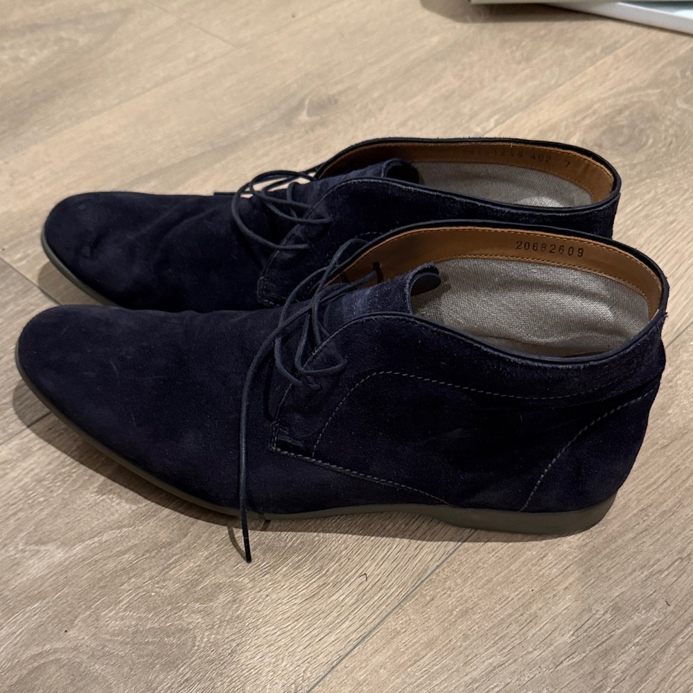 Hugo Boss Dark Blue Chukka Boots Men’s 8 (fits big)